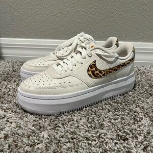 Nike Court Vision Alta